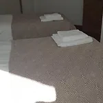 La De Simon