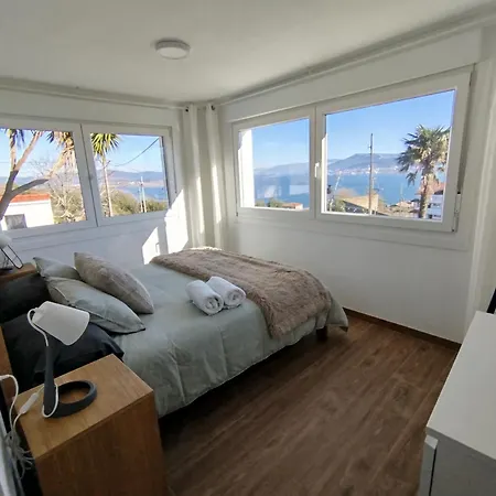 La De Simon En El Camino De Santiago *